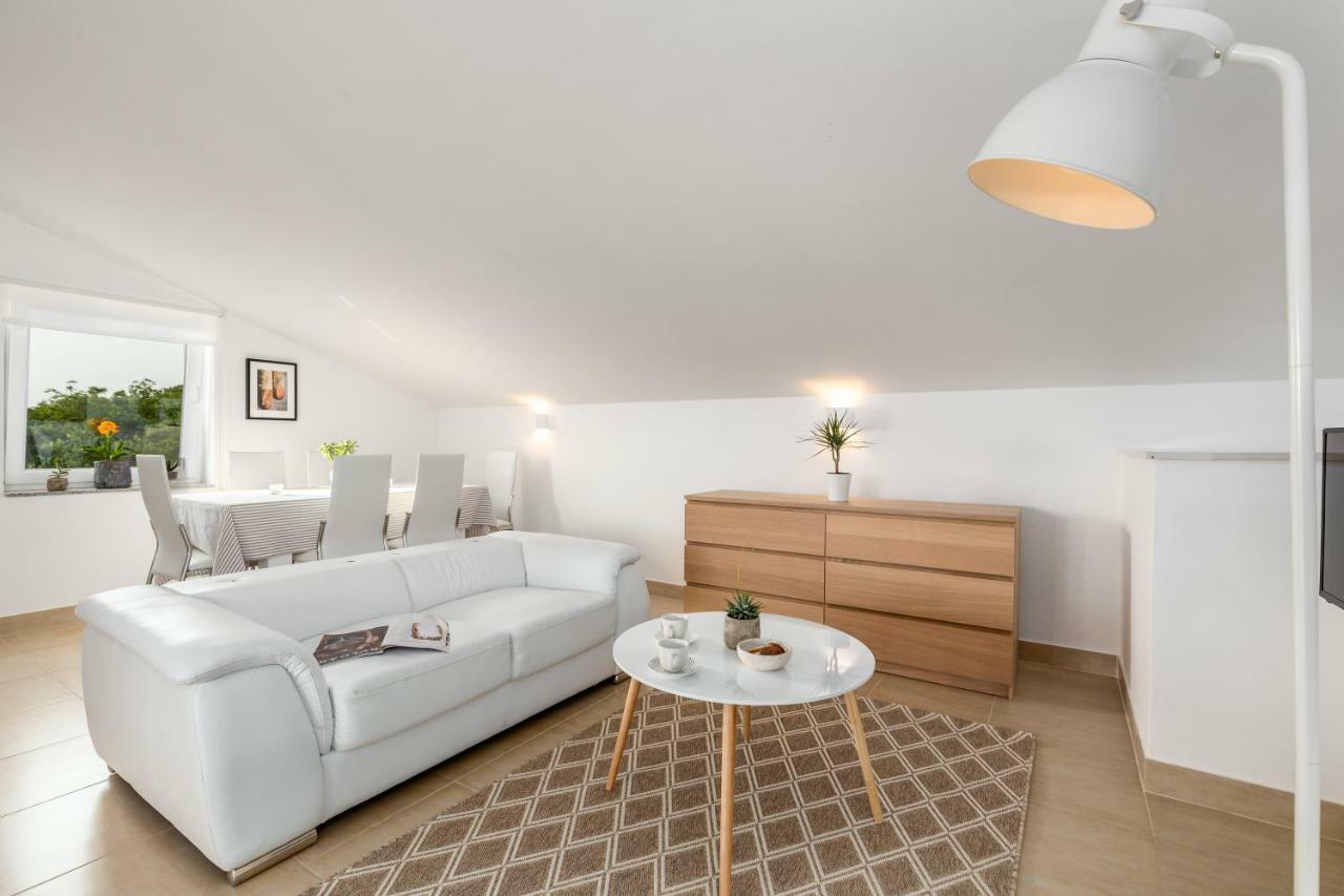 Julija Apartment ดรามัลย์ ภายนอก รูปภาพ