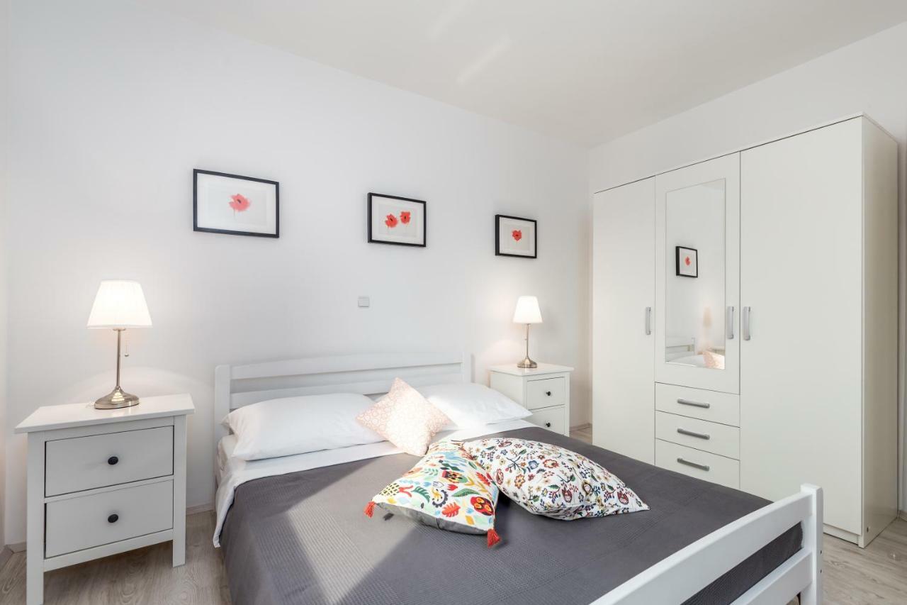 Julija Apartment ดรามัลย์ ภายนอก รูปภาพ